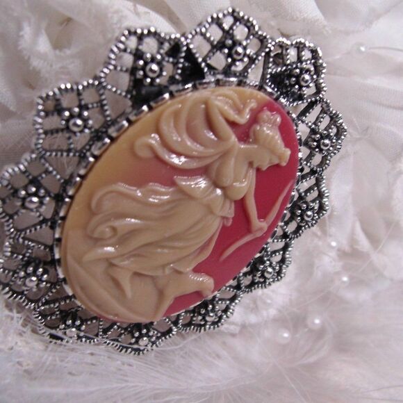 Artemis Aphrodite Greek Goddess Necklace Brooch - Picture 4 of 5